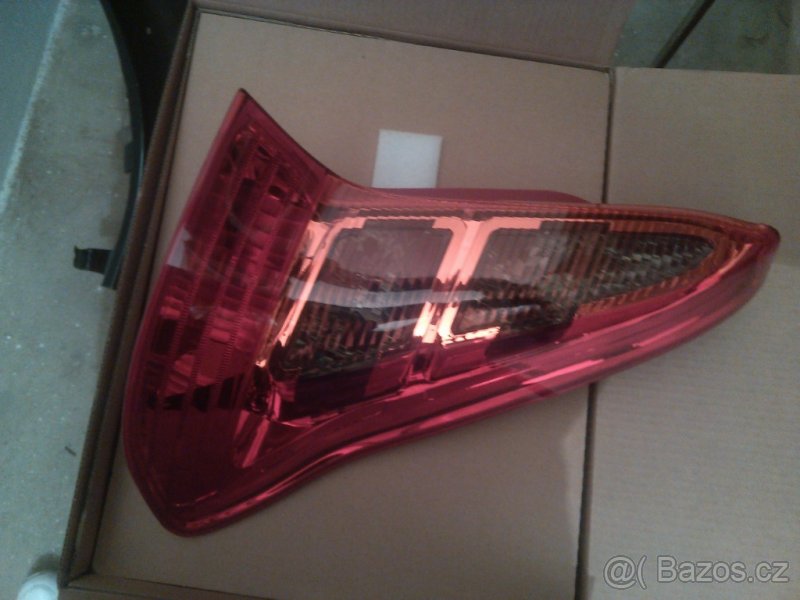 Citroën C4 zadní světla - - 2
