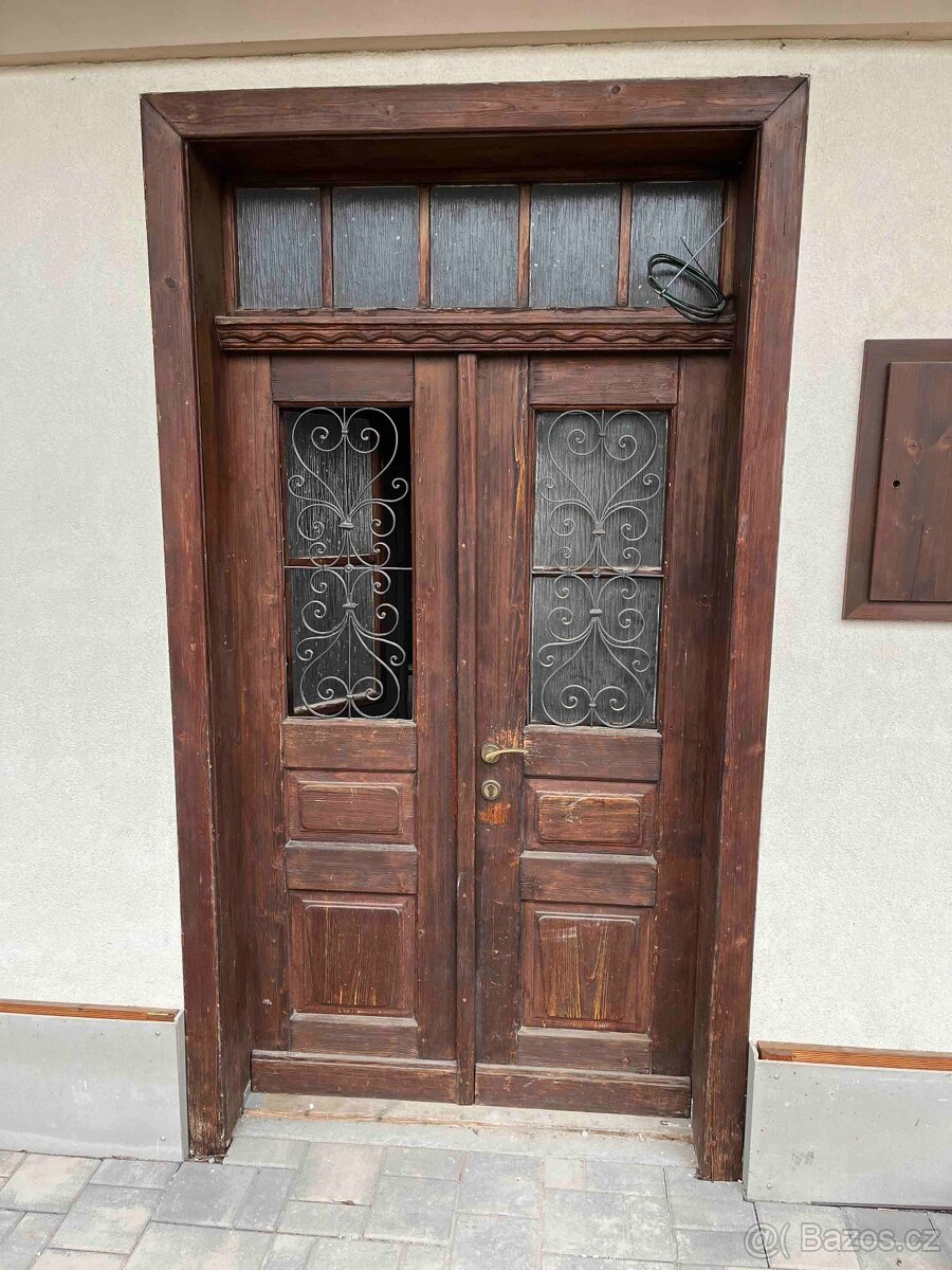 vchodové dveře staré - 2