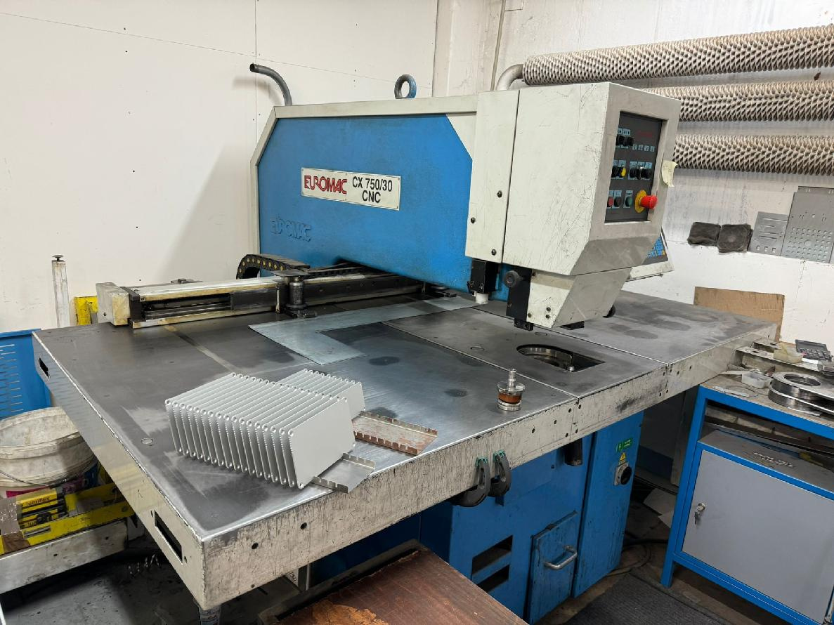 Vysekávací stroje Euromac 750/30 CNC - 2