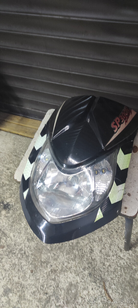 Access Tomahawk,přední světlo + plast - 2