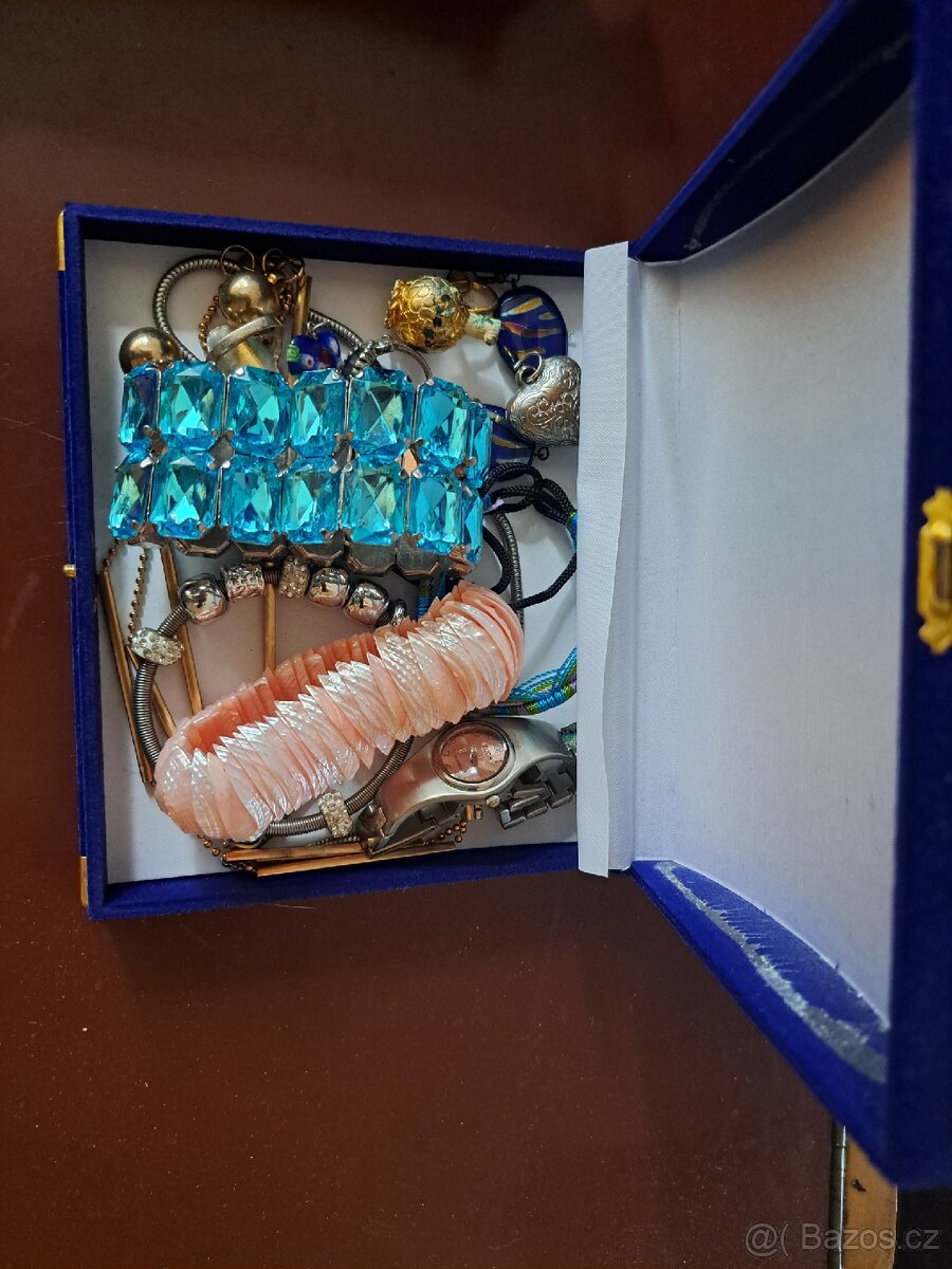 Kabelka,peněženky a ozdůbky - 2