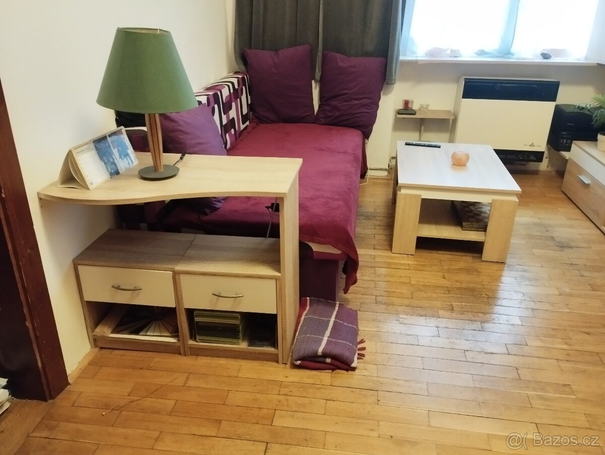 Komoda, konferenční stůl, noční stolky - 2