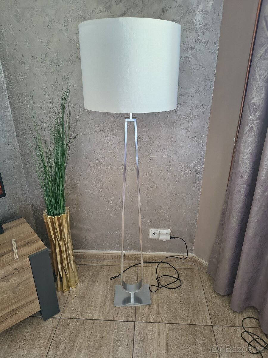 Stojací lampa - 2