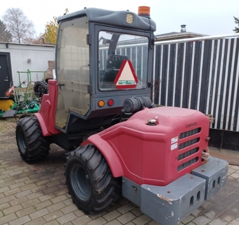 Teleskopický mini nakladač 4x4 s příslušenstvím - 2