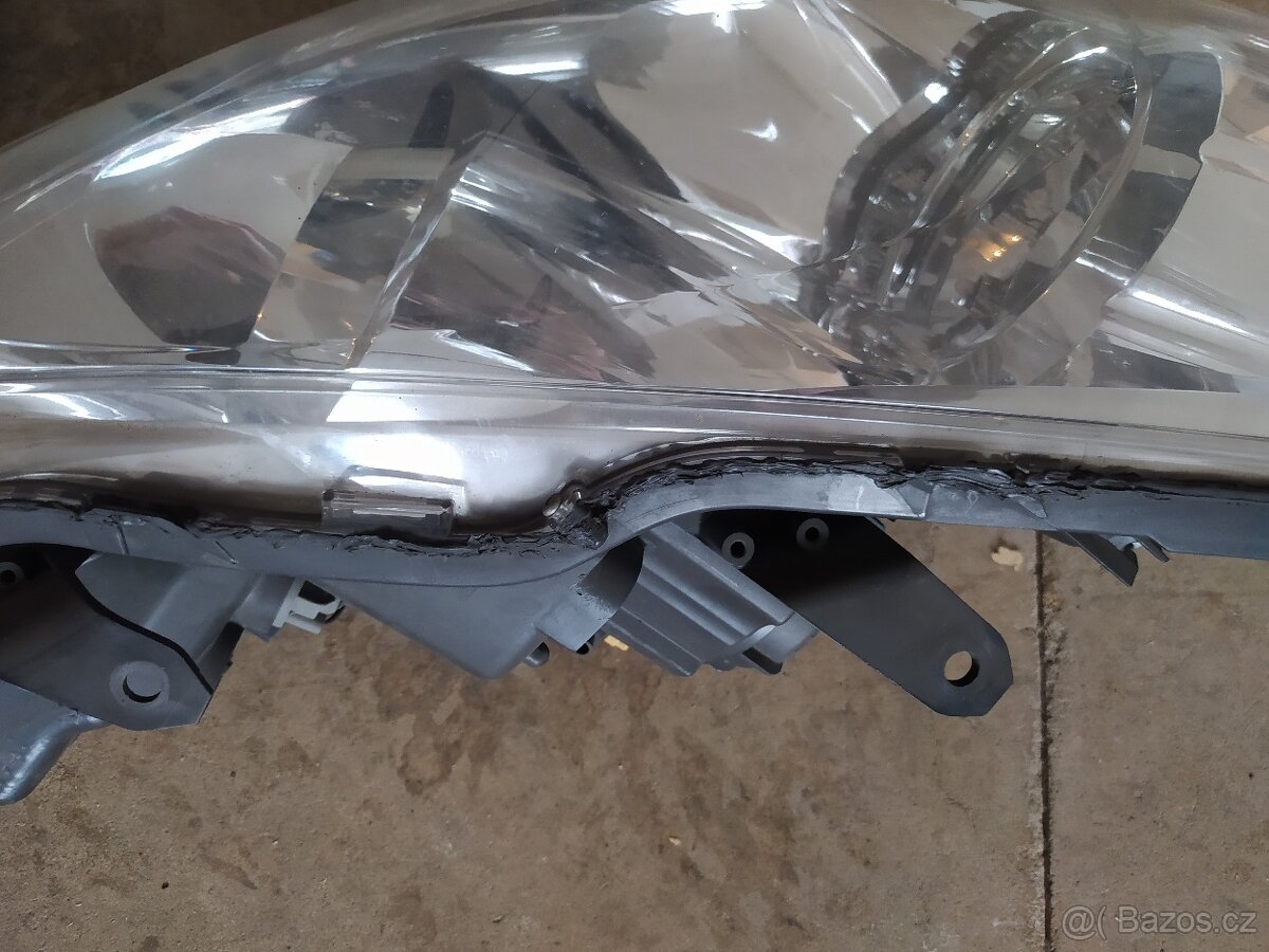 Světlo, lampa, Peugeot 4007 - 2