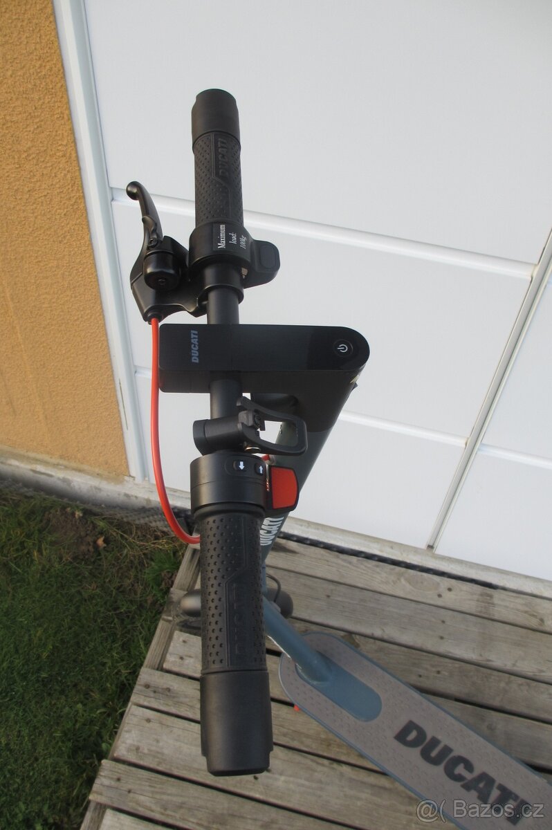 Elektrická koloběžka DUCATI PRO-I EVO MAX SAFE RIDE - 2