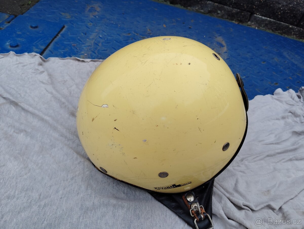 Retro helma - 2