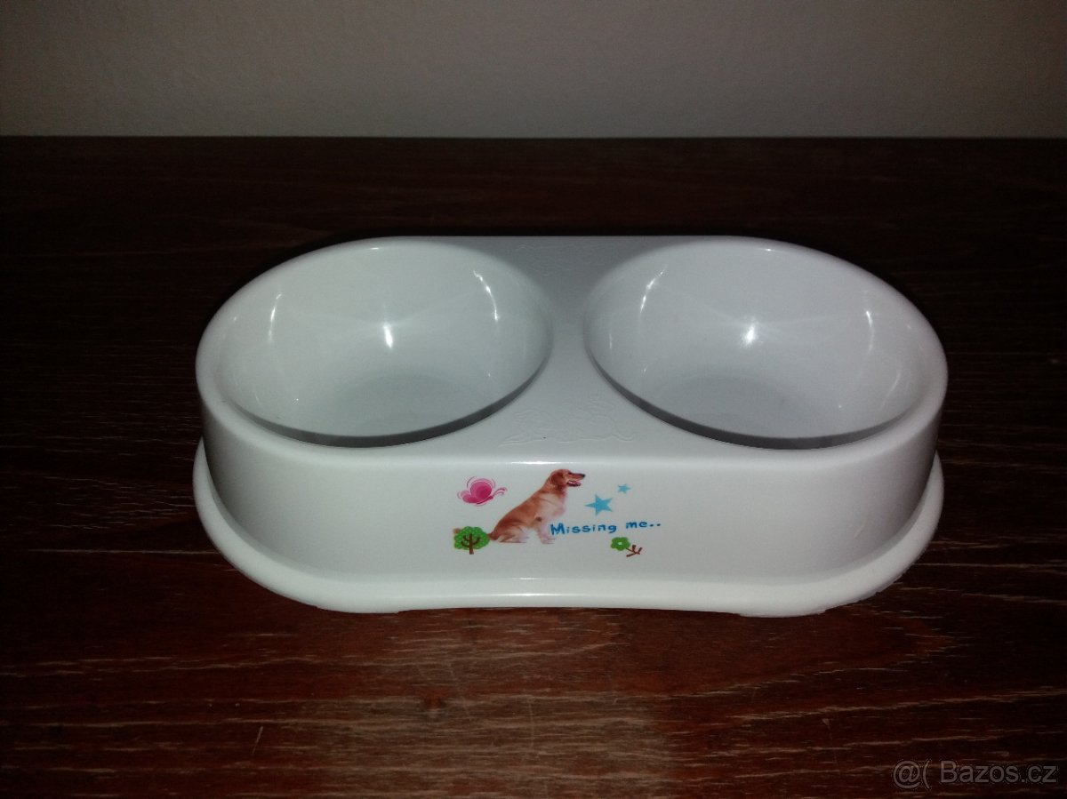 Pelíšek pro pejska, samonavíjecí vodítka atd... - 2