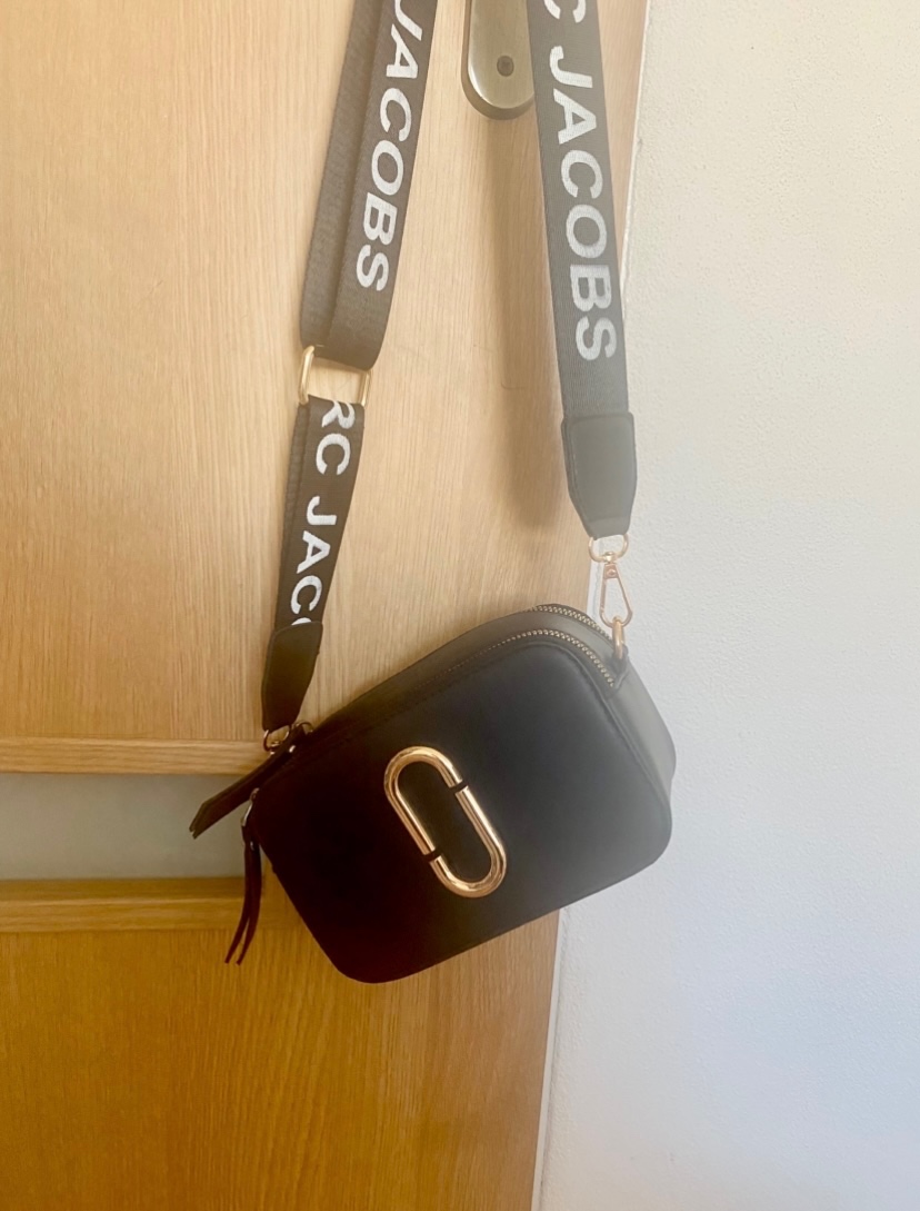 Crossbody kabelka Marc Jacobs Snapshot - 2