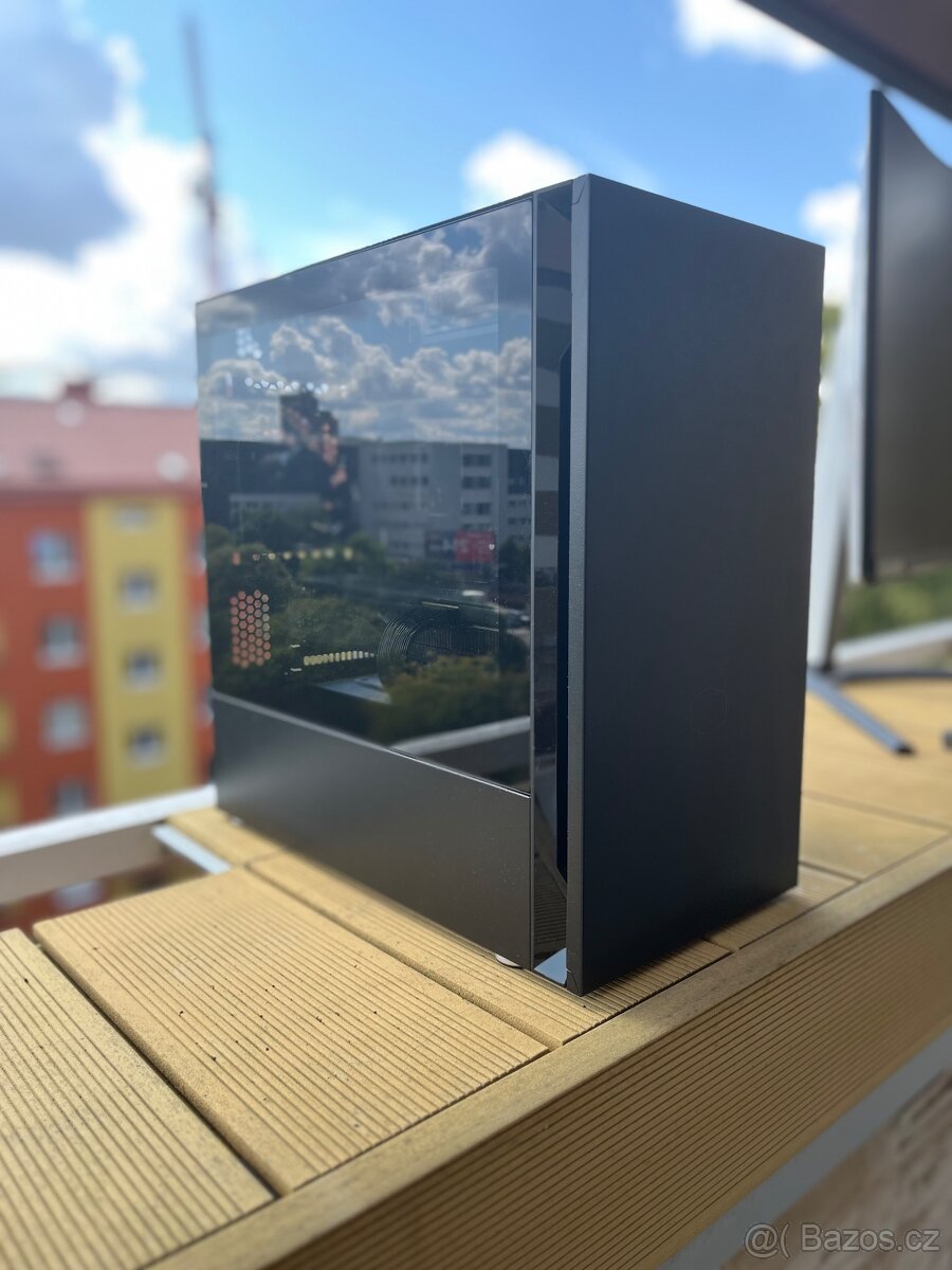 Minimalistický krásný výkonný pc ryzen Rtx 3080 - 2
