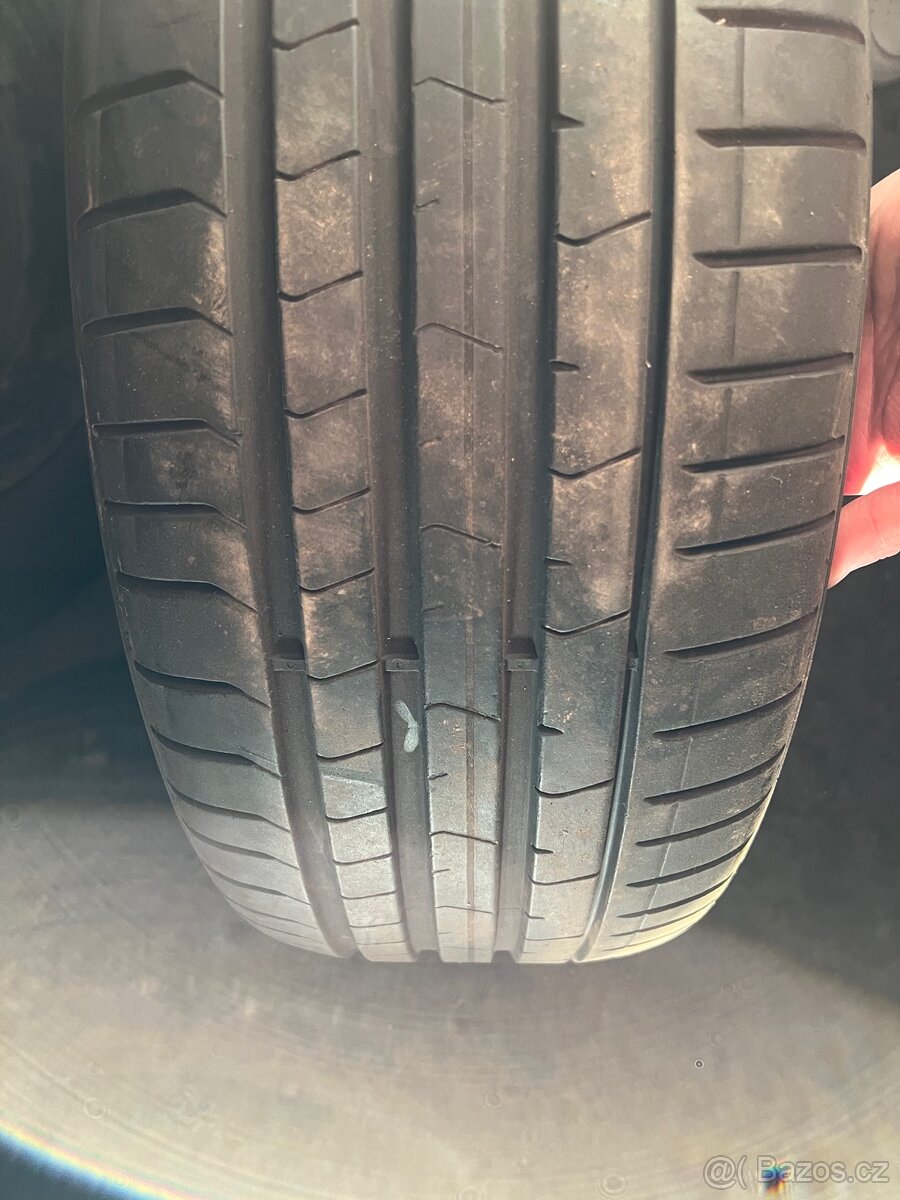 Pirelli letní pneu 225/40 r19 - 2