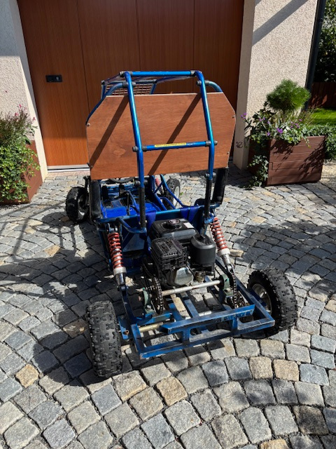 bugina, motokára - 2