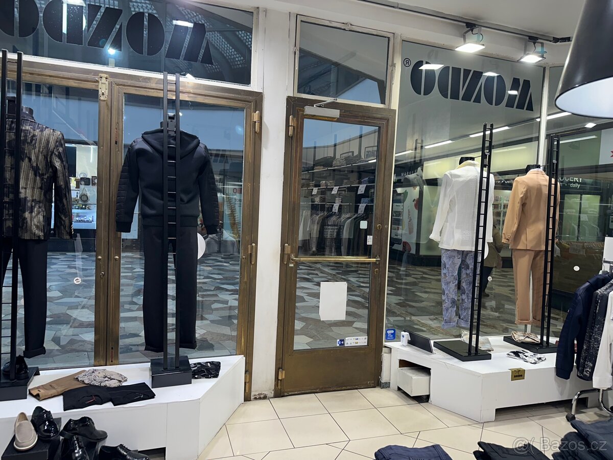 Nábytek do obchodu - 2