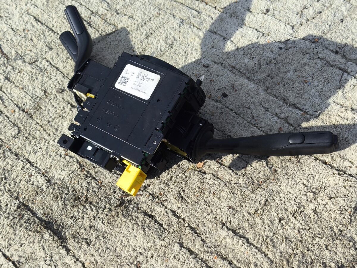 Passat B6 - páčky, tempomat, podvolantova jednotka, kroužek - 2