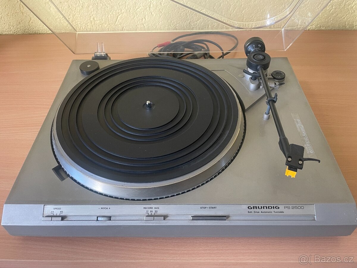 Gramofon Grundig - 2