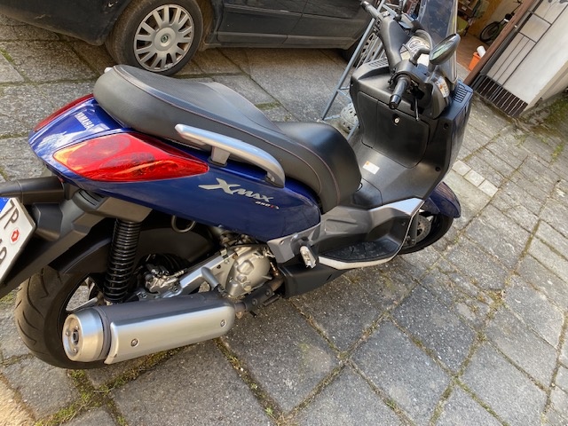 YAMAHA X MAX 250i - 2