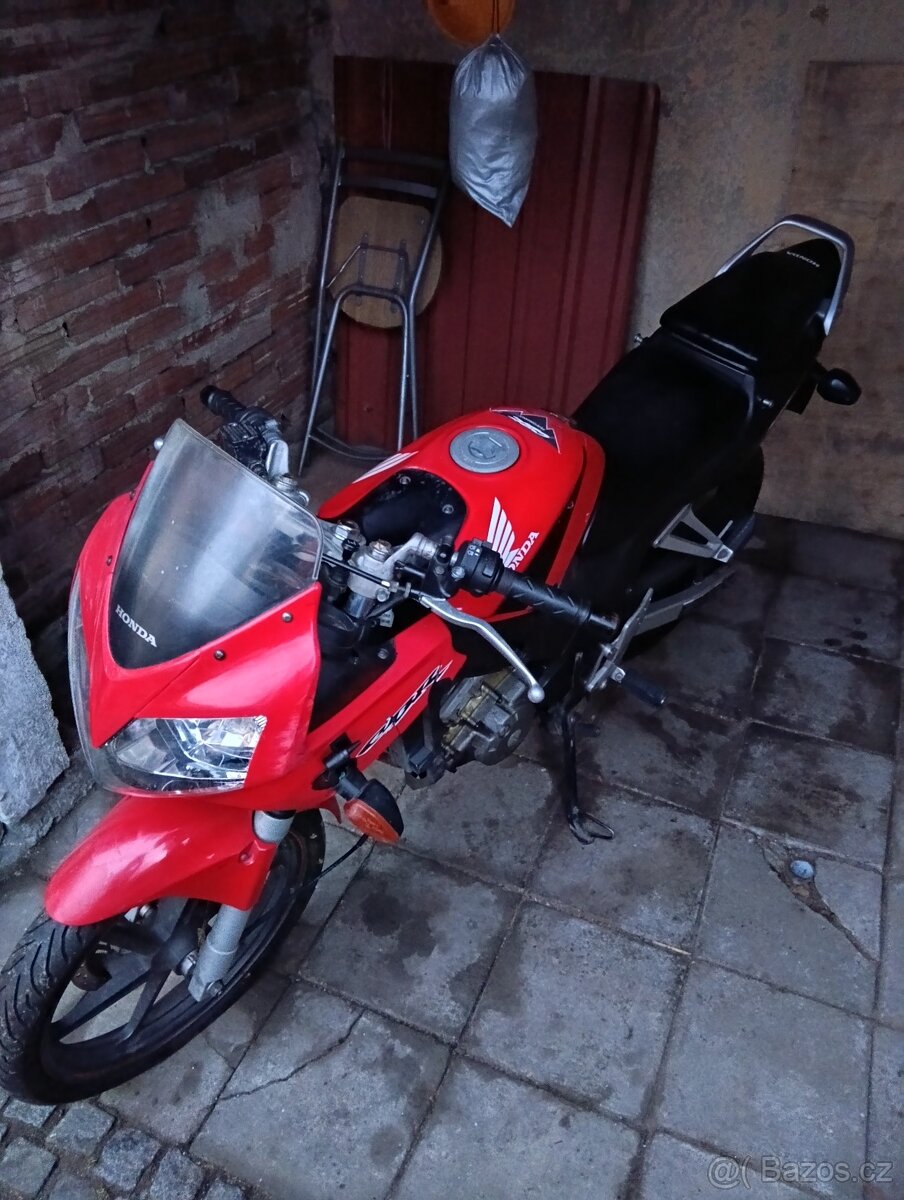 Honda CBR 125 2004 - 2