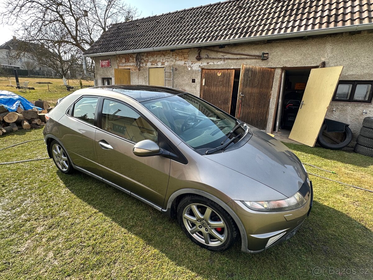 HONDA CIVIC Typ FK3 - 2