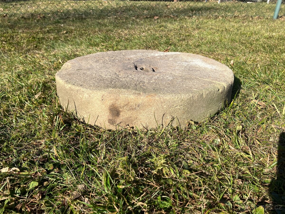 Mlýnský kámen - 2