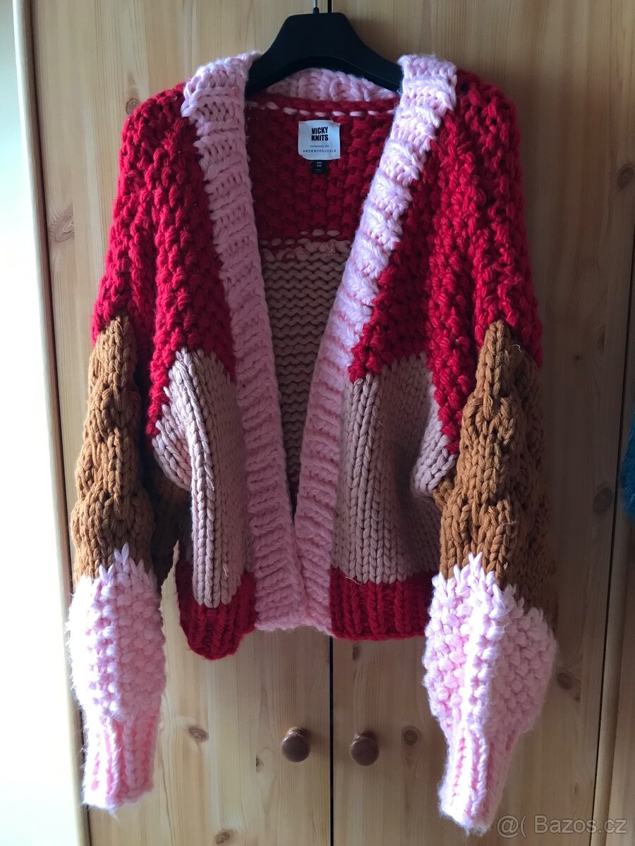 Svetry různých značek a střihů - 2