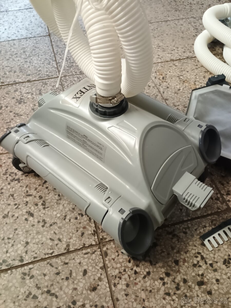 bazénový, poloautomatický vysavac - 2