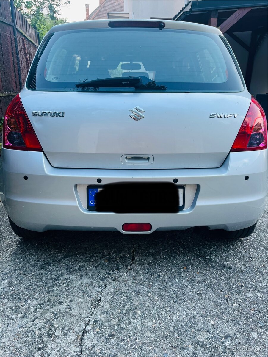 Suzuki Swift 1.3 - 2