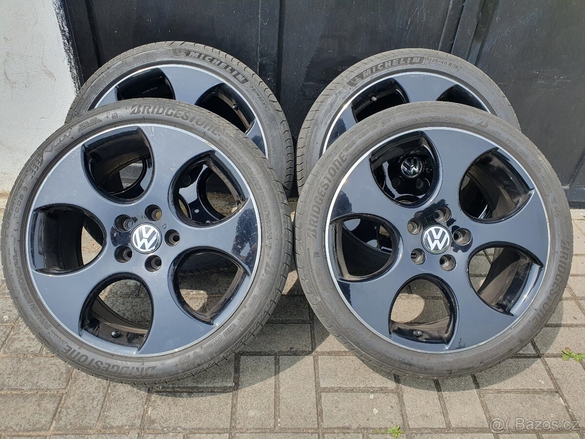 Alu kola vw 5x112 r18 7,5j et51 pneu 225/40/18 - 2