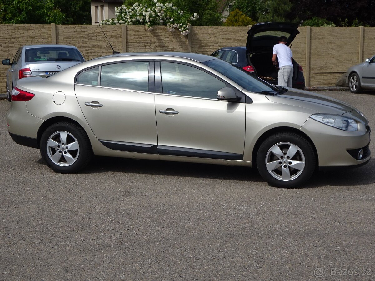 Renault Fluence 1.6i r.v.2010 (1.Majitel) DĚDICTVÍ - 2
