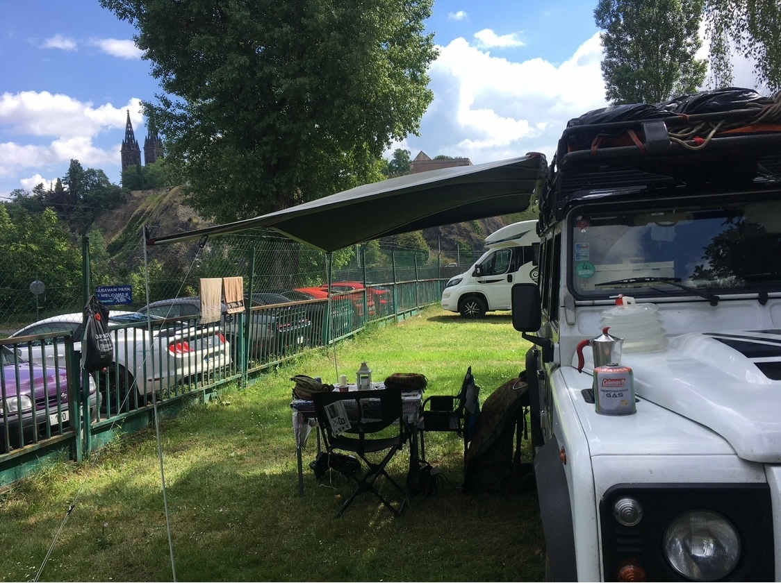 Land Rover Defender 110