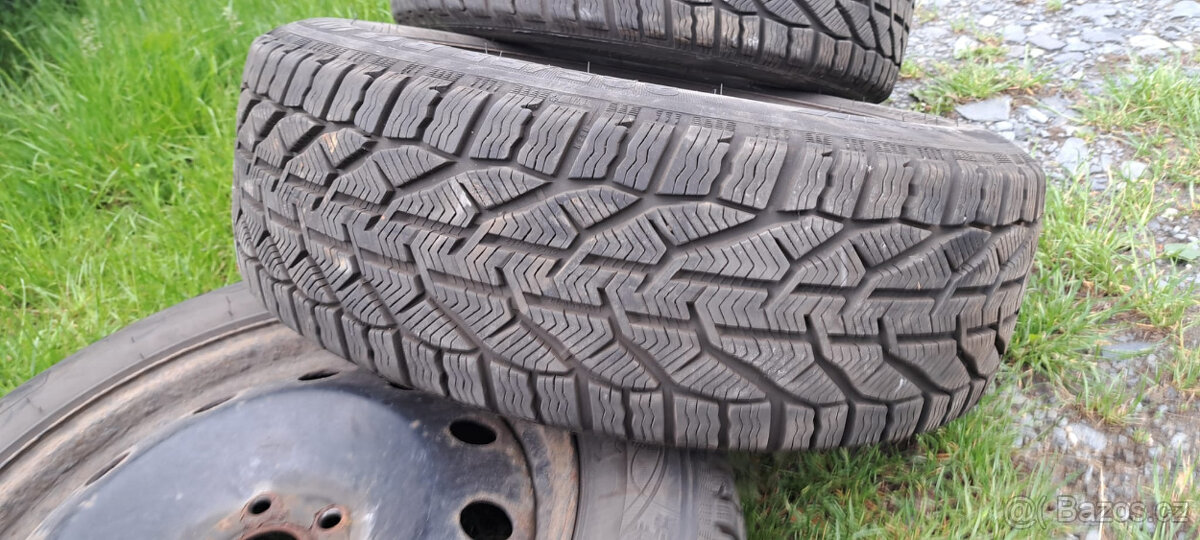 225/55/17 zimní - 2