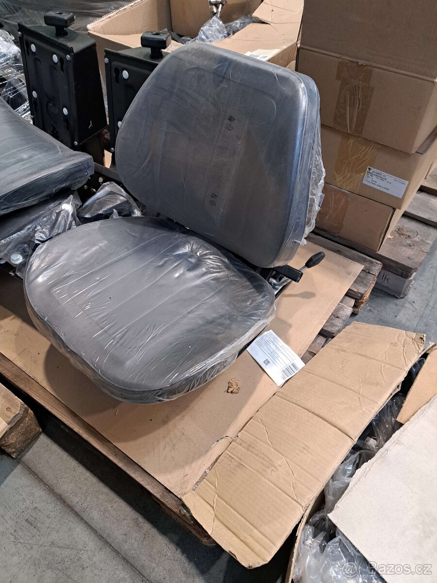 Sedadla Řidiče (Koženka) s Podstavcem + Bezpečnostní Pásy SC - 2