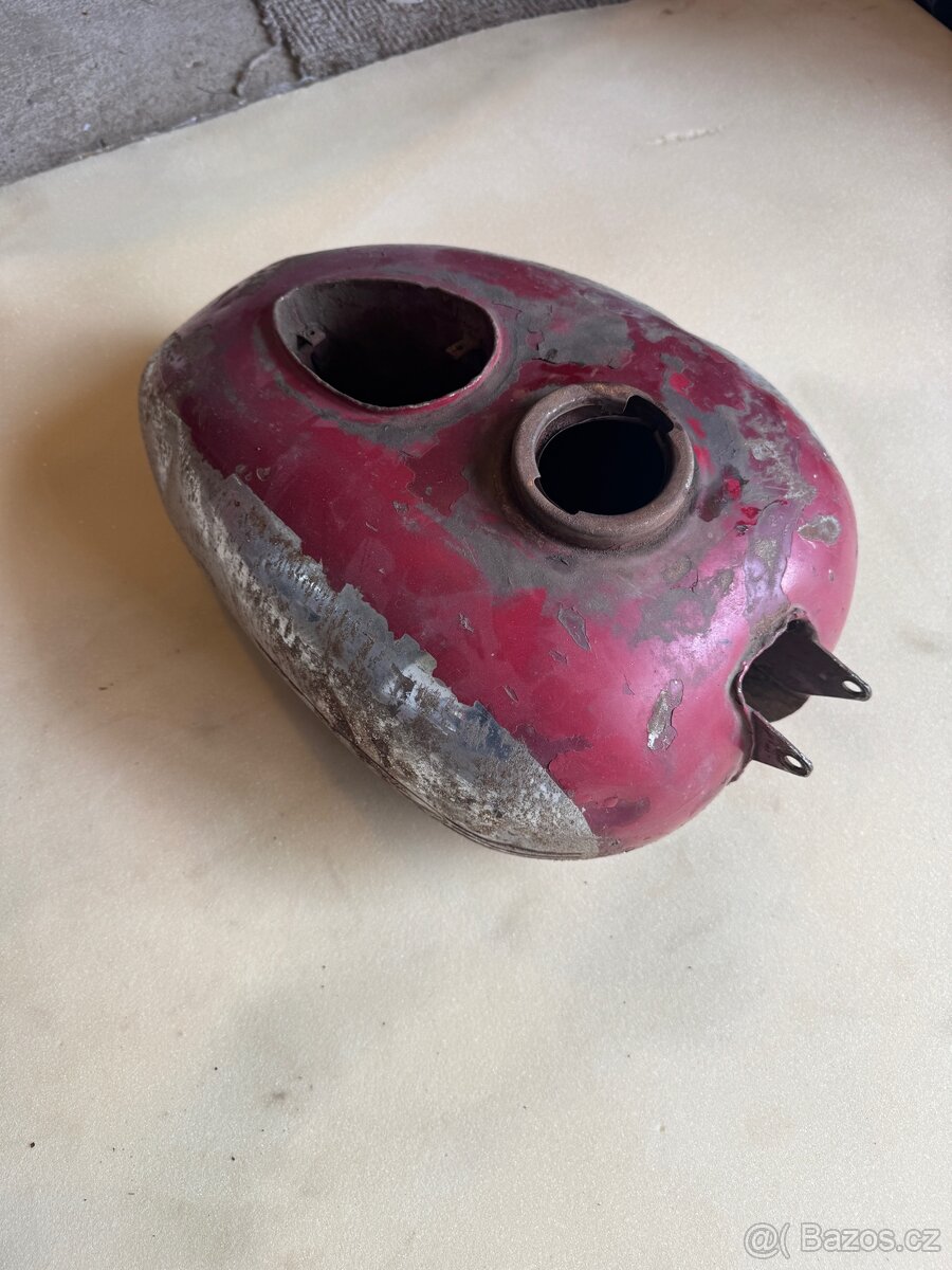 Nádrž jawa 250, 350 - 2