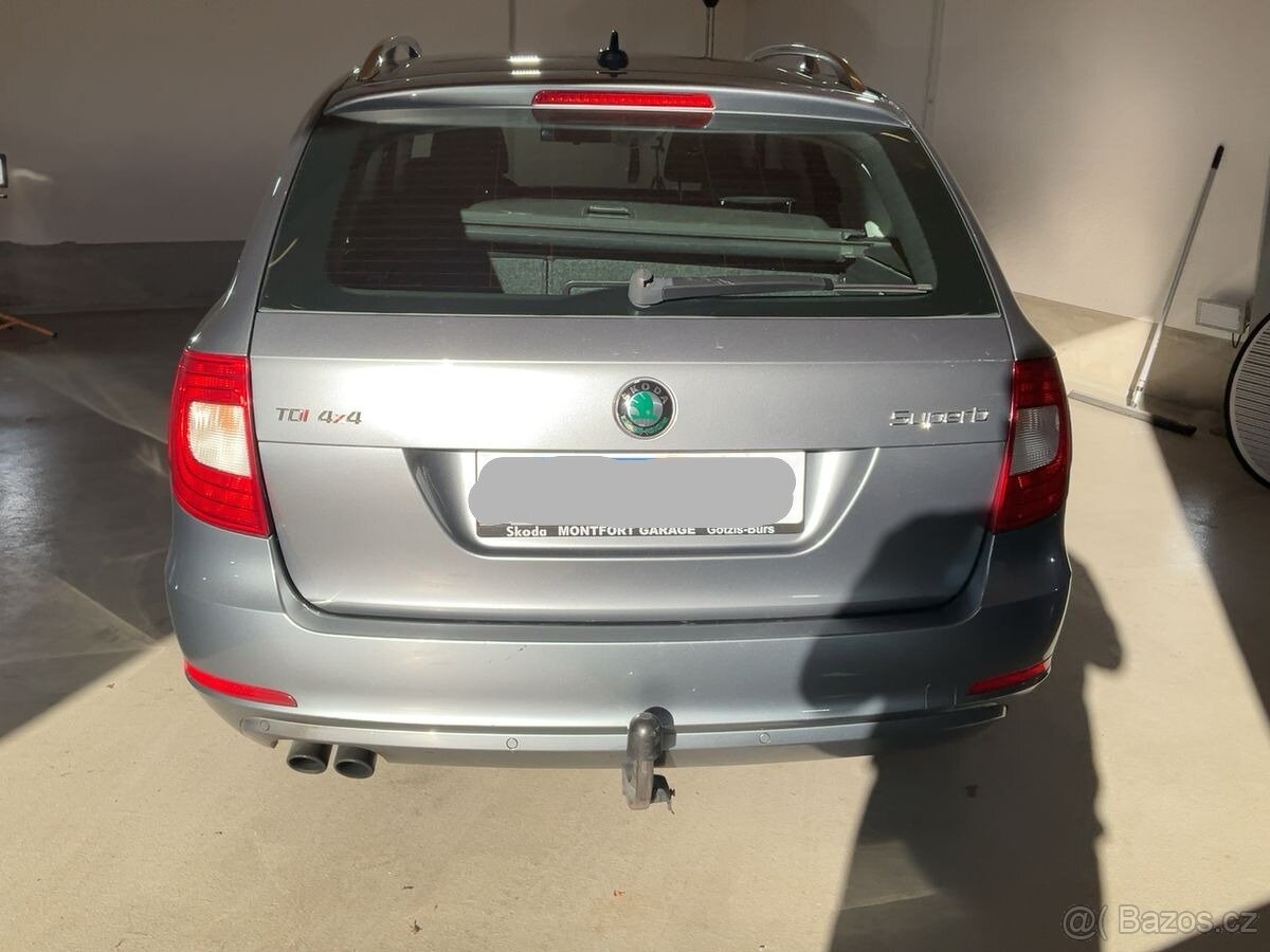PRODÁM Škoda Superb Combi 2.0 TDI 103 KW 4x4 Autom - 2