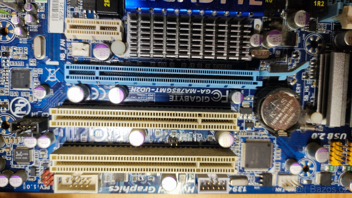 Gigabyte GA-MA785GMT-UD2H - AM3 - 2