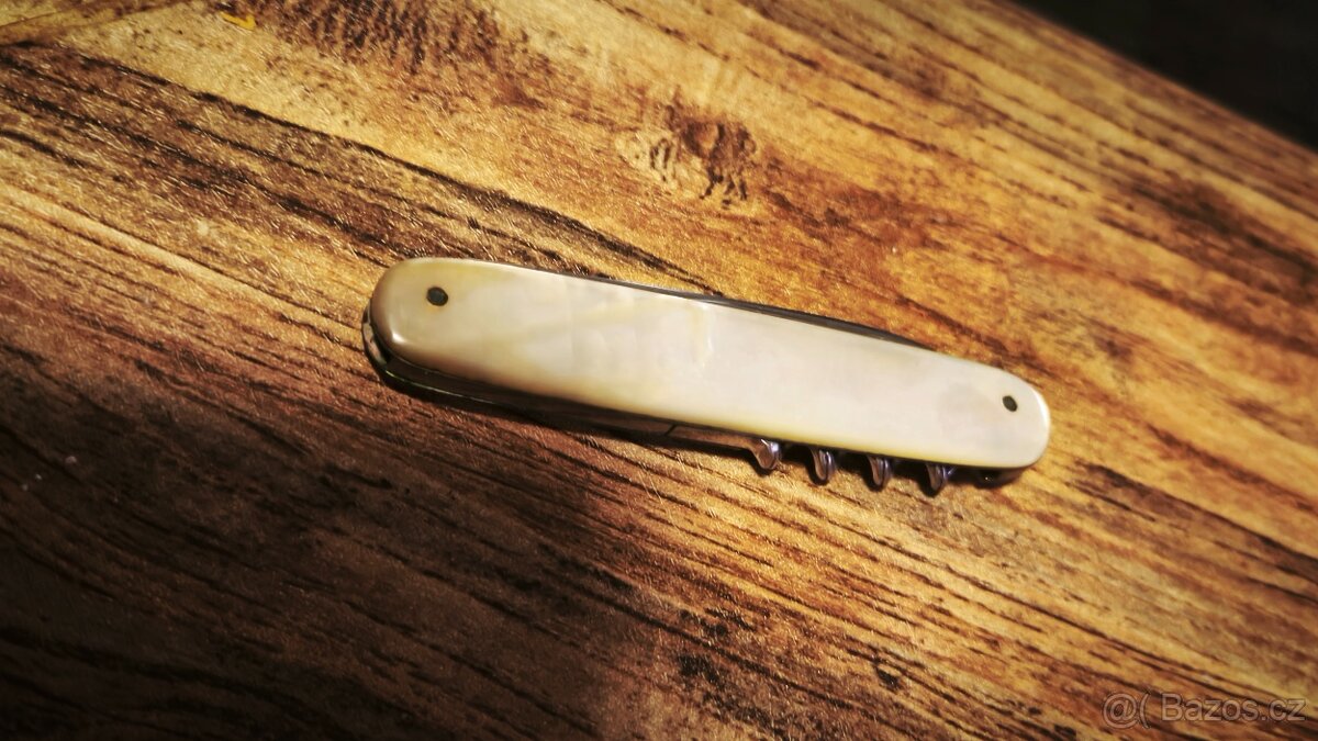 Starý kapesní nožik. - 2