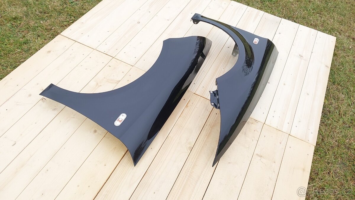 Seat LEON II – Blatníky přední LC9Z - 2