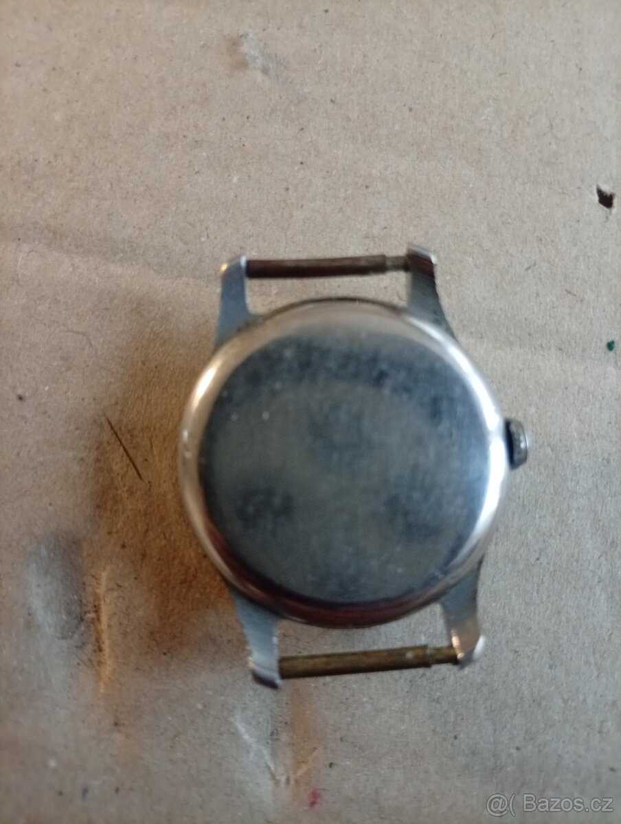 Staré funkční hodinky - 2