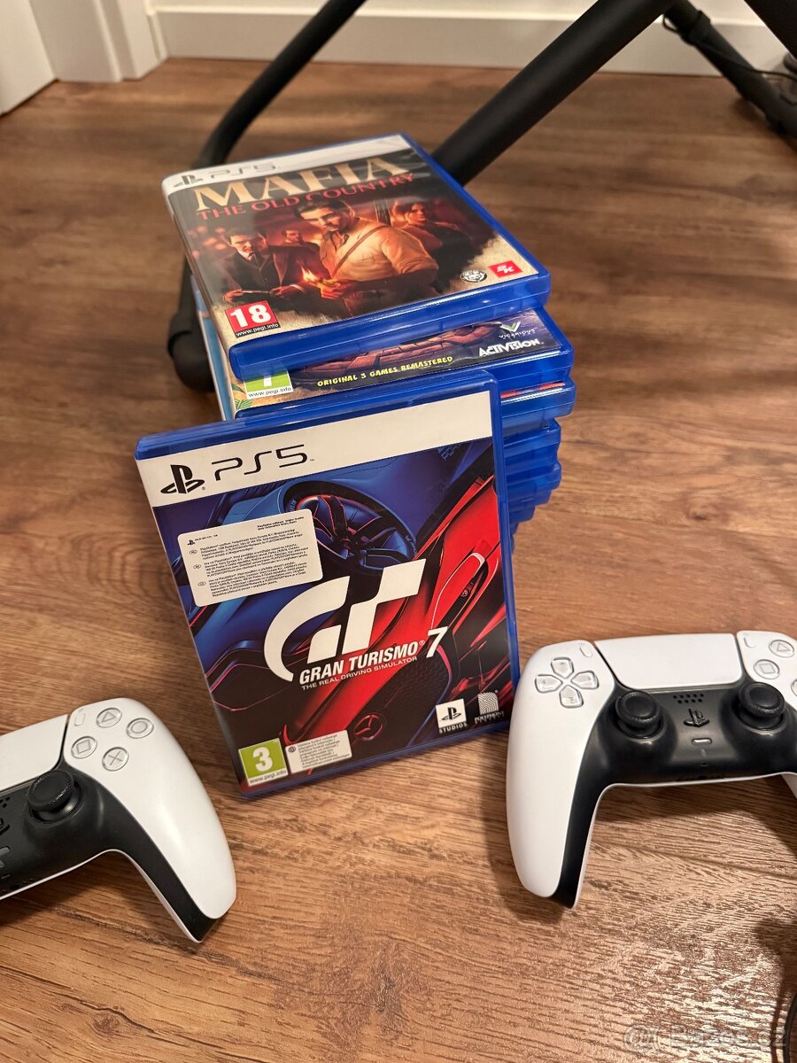 Prodam herni set PS5 2TB + VR2 + volant + zavodni sedacka - 2