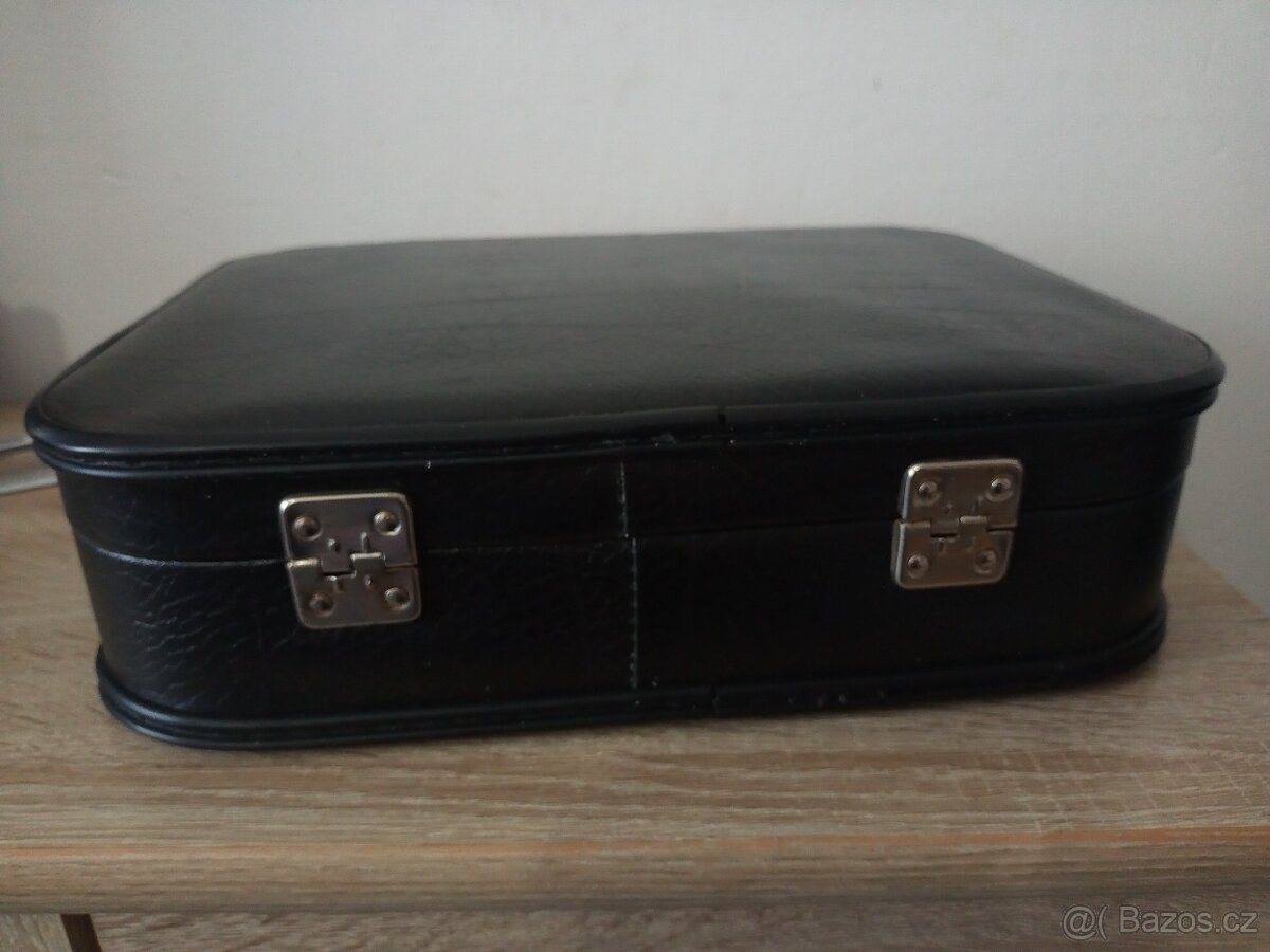 Prodám B Klarinet Amati po Go - 2