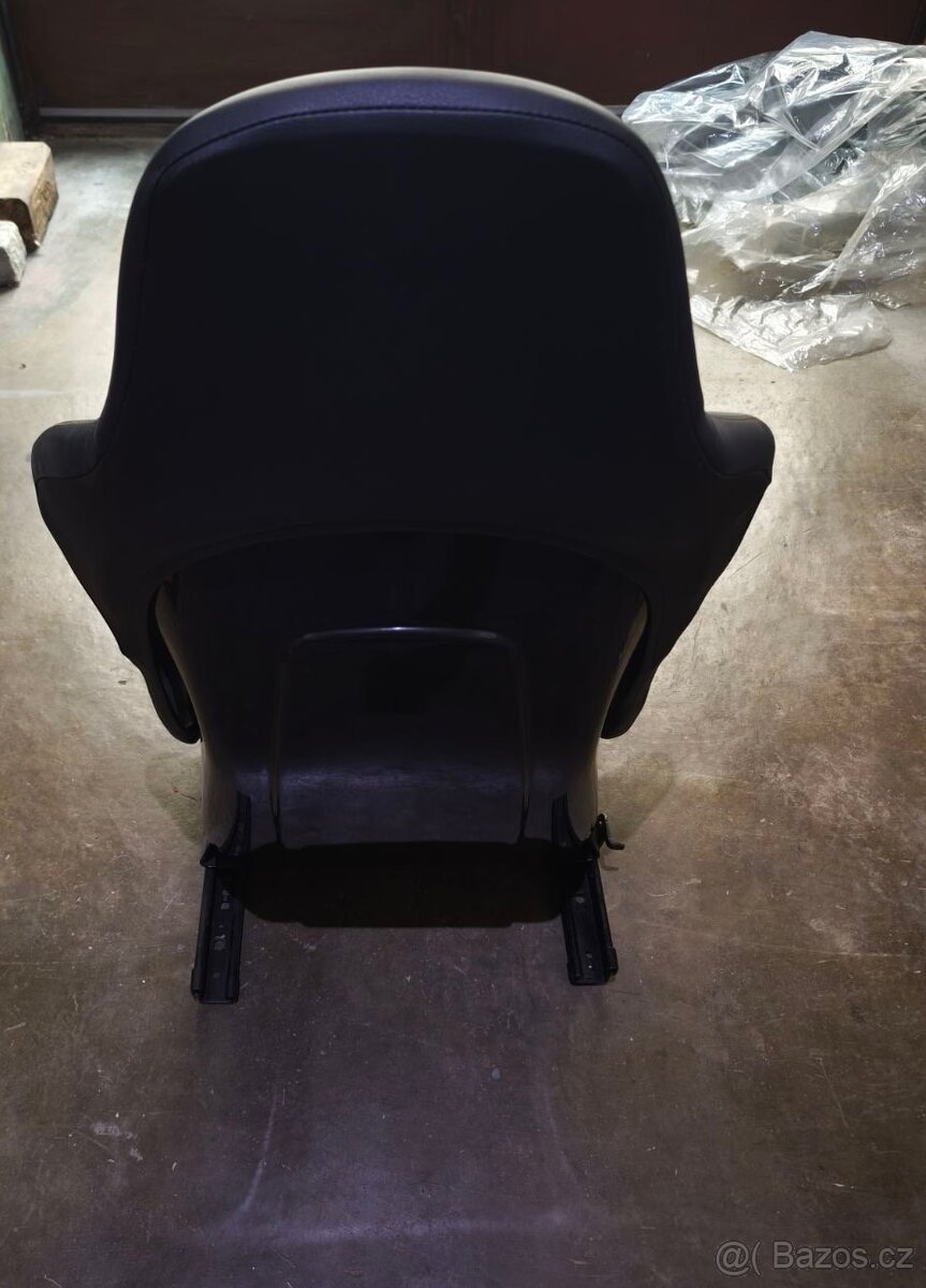 ZAVODNÍ SEDAČKA COBRA NOGARO - 2