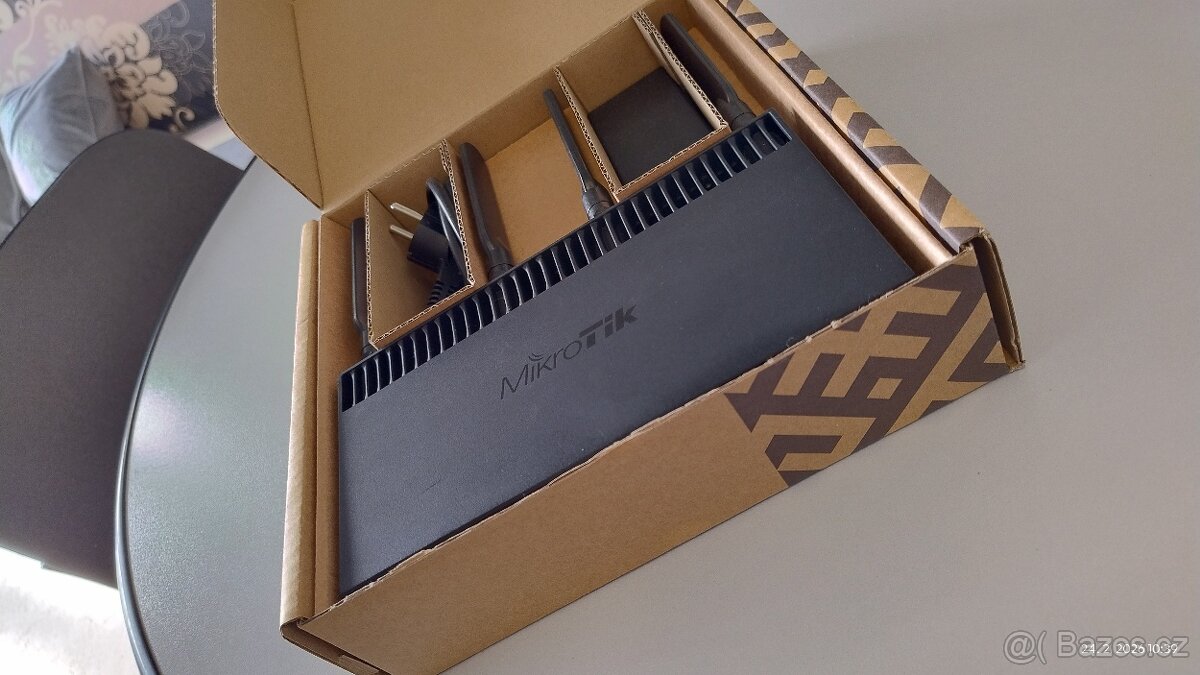 MikroTik RouterBOARD RB4011iGS+5HacQ2HnD-IN - 2