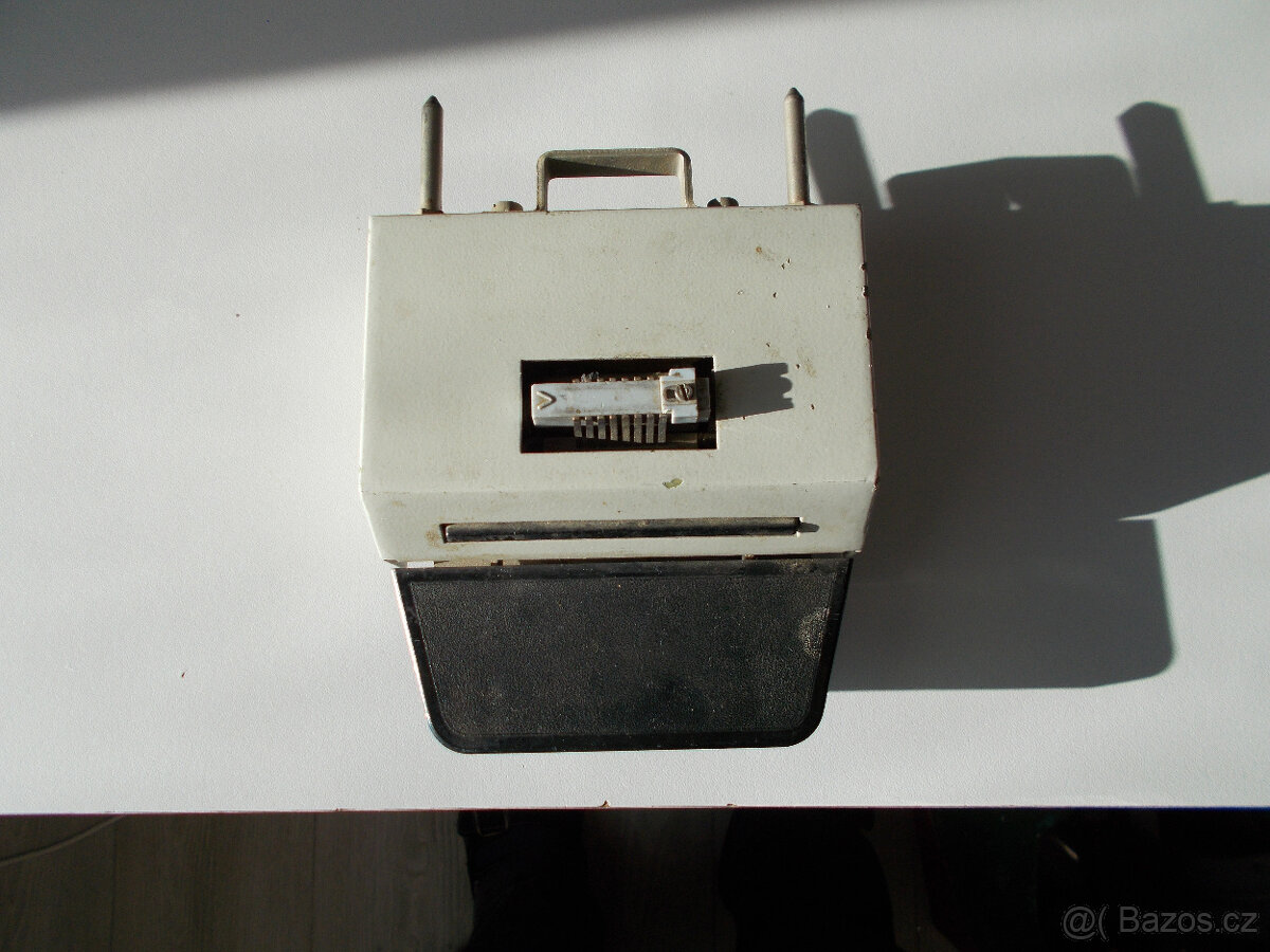 TESLA BM 528 - měřící adaptér pro IO - 2