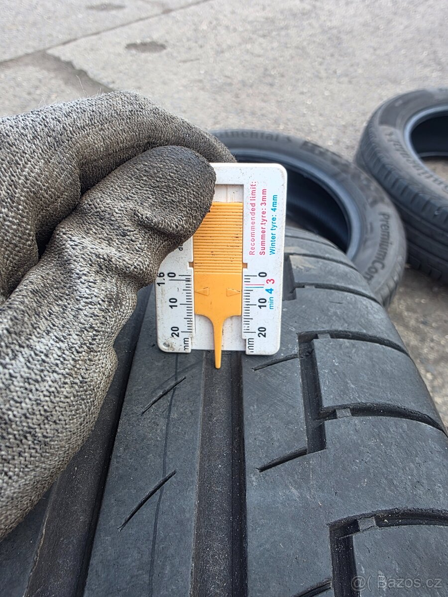 Prodám slušné pneu Continental 215/55/17 V - 2