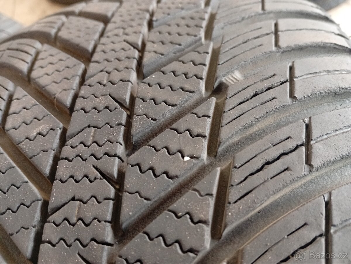 Zimní 225/45R17 - 2
