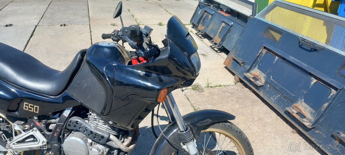 Honda 650 Dominator