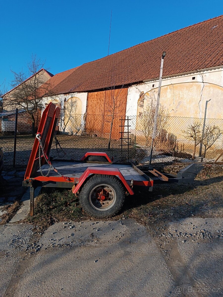 prodám vyvážečku na bagr 3 tuny - 2