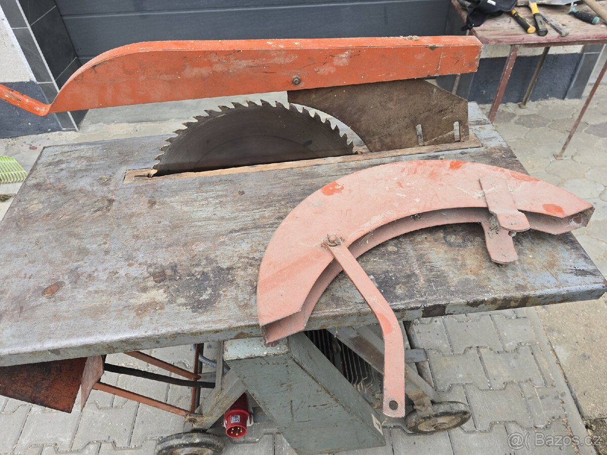 Cirkulárka s kolebkou pojízdná 4kw - 2