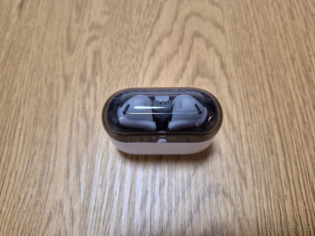 Bezdrátová sluchátka Samsung Galaxy Buds 3 FE 3 šedé - 2