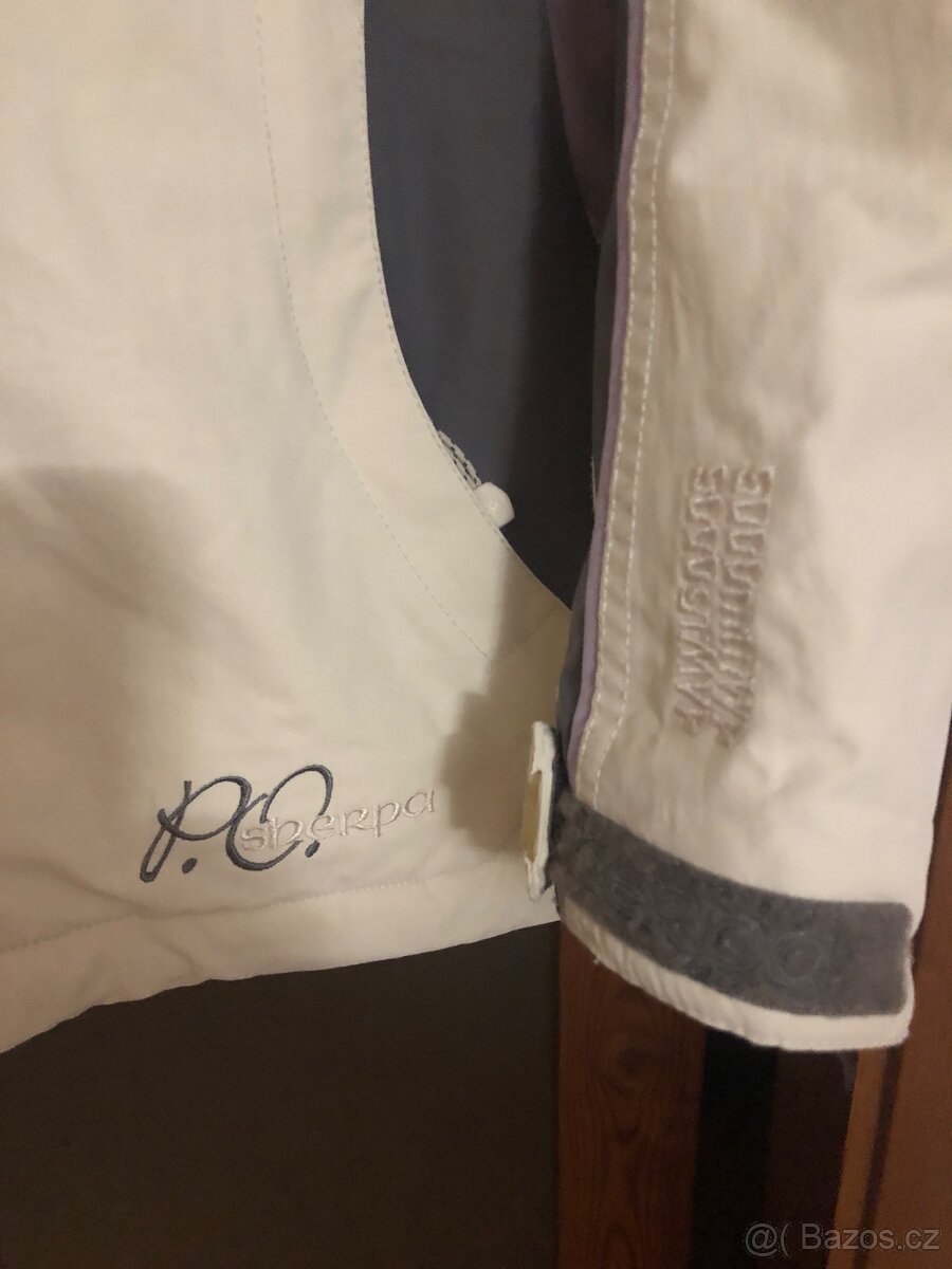 Dámská lyžařská souprava. - 2