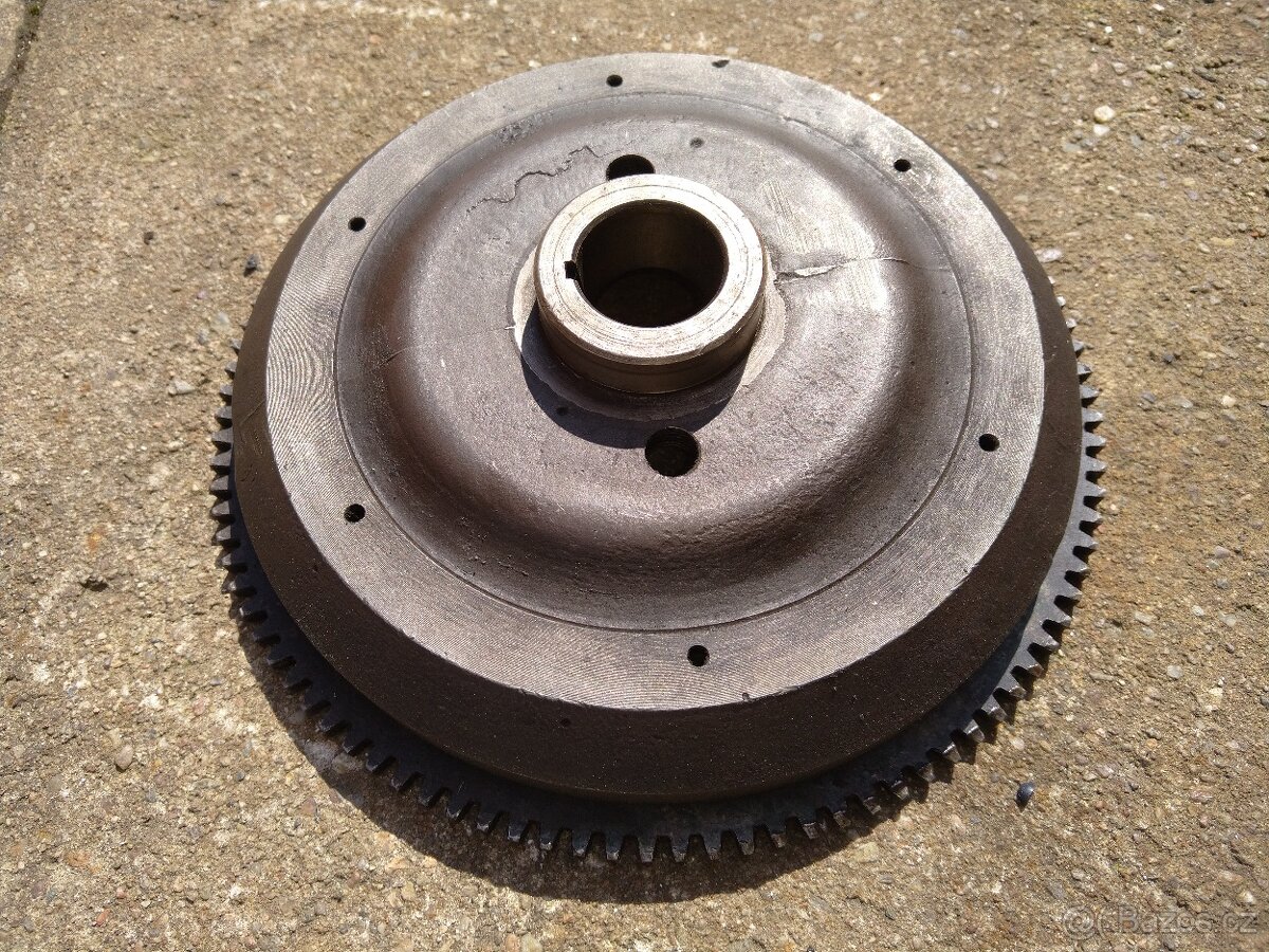 Prodám setrvačník na Trabant - 2